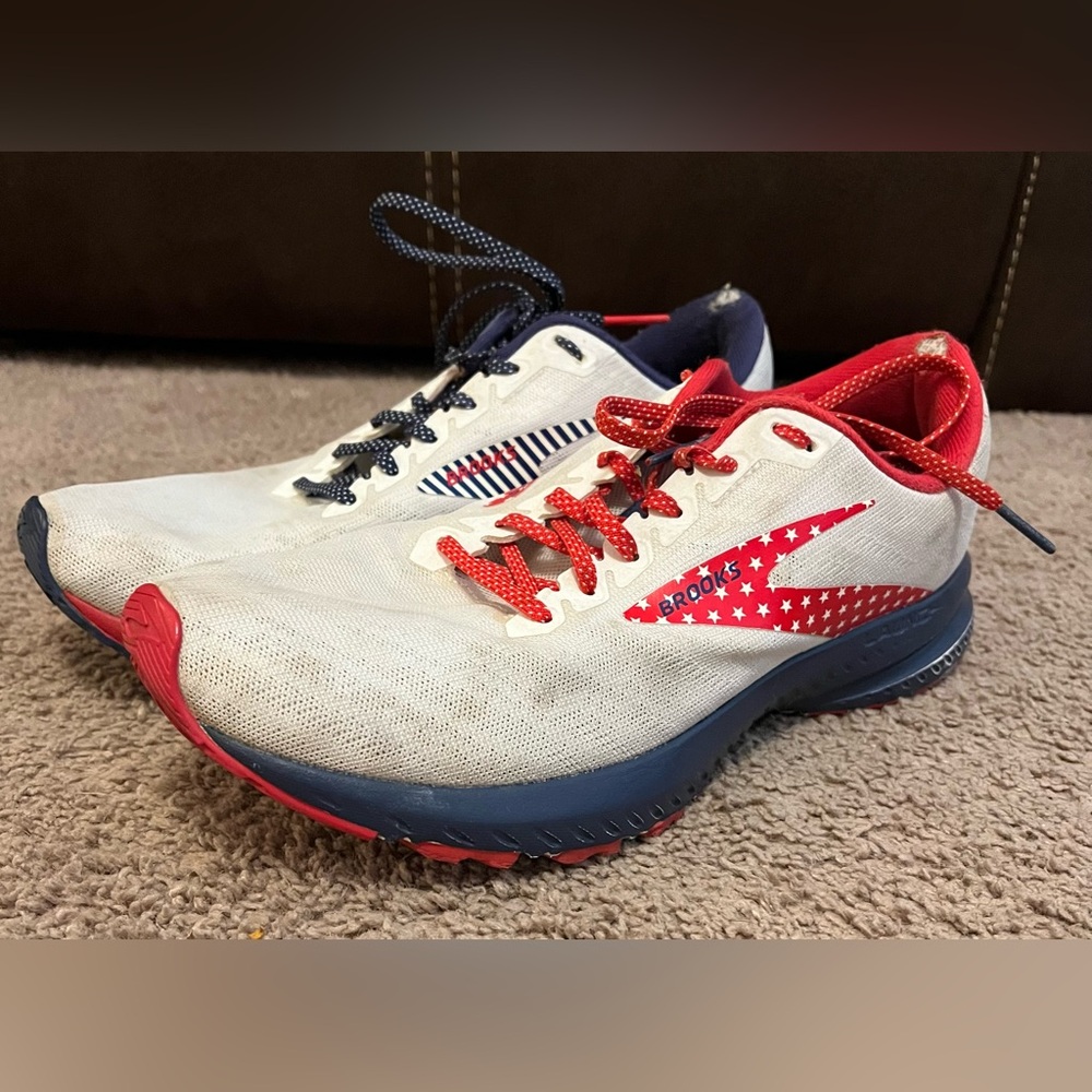 Brooks Launch 7 Run USA Stars Stripes Women's Size 9 B Width **Flaws**